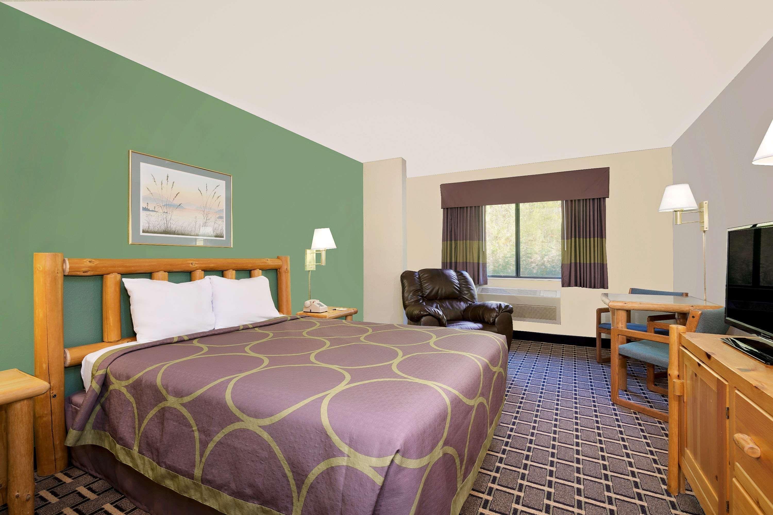 Hotel Super 8 By Wyndham Cloquet Exterior foto